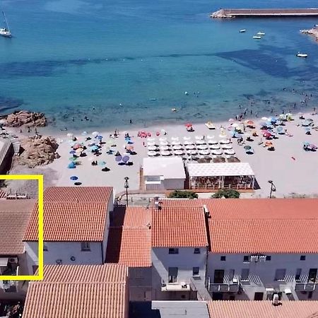 Casetta Al Mare Isola Rossa Eksteriør bilde